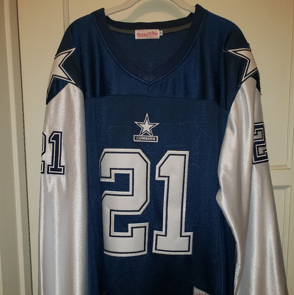 Men's jersey #21 Deion Sanders for the Dallas Cowboys.